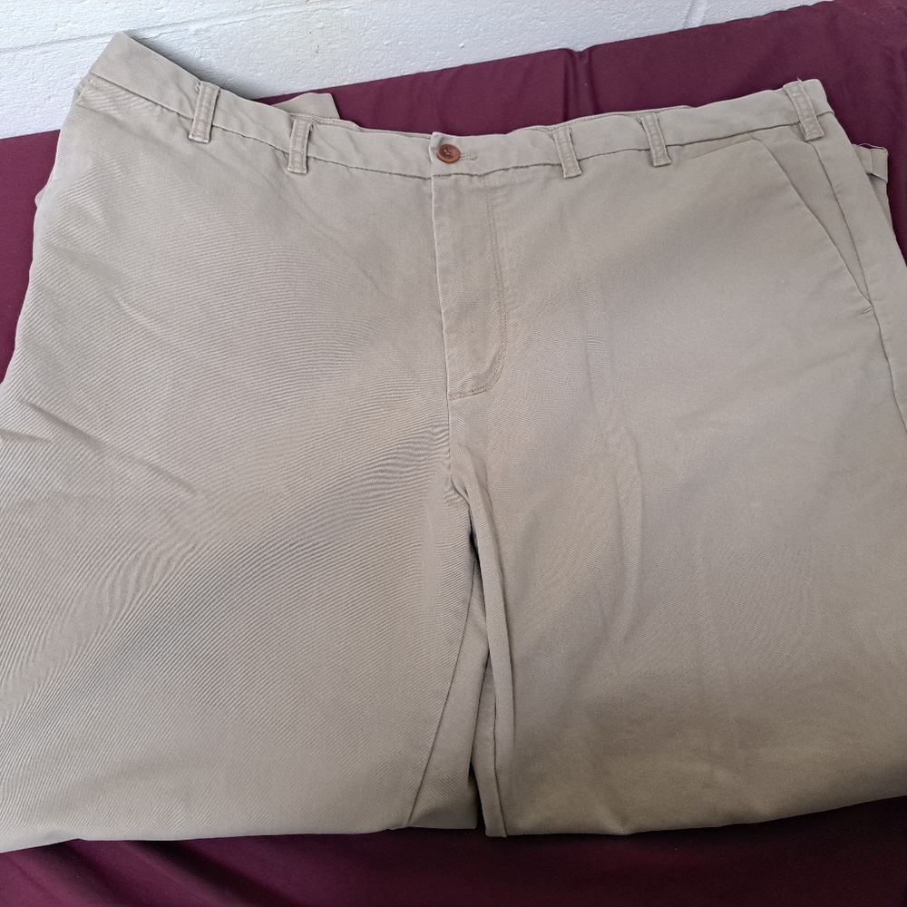 Men's Izod Tan Size 46x32 Pants.